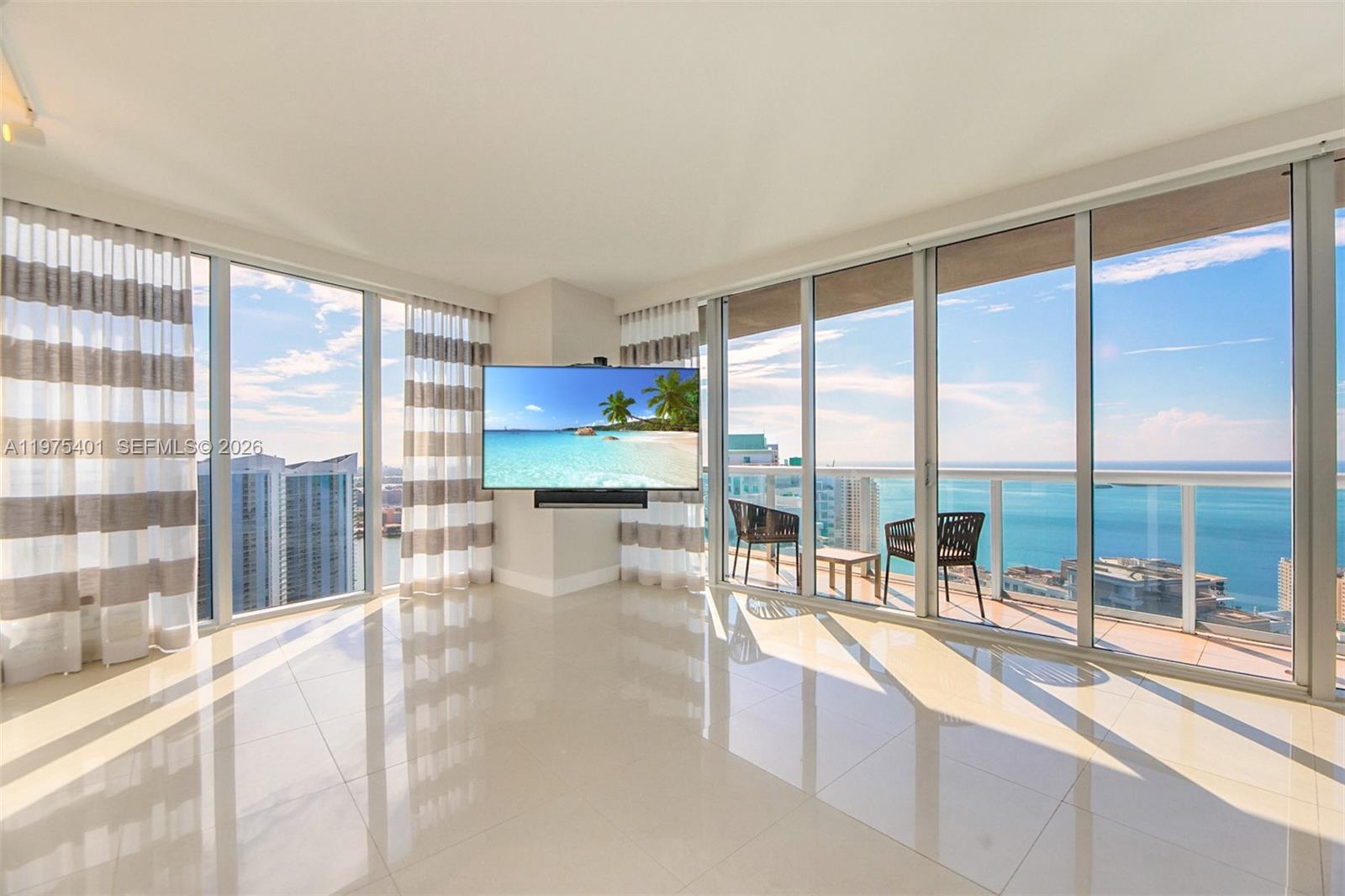 ICONBRICKELL CONDO NO 1 - Residential