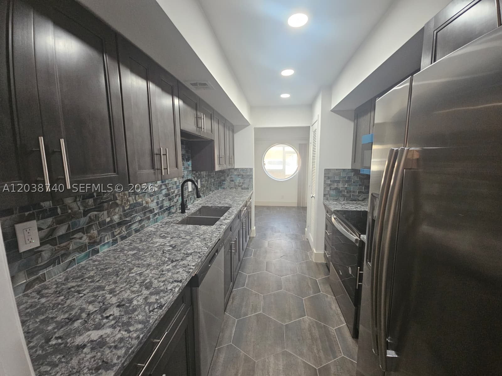 CYPRESS RUN TOWNHOMES - Residential Lease