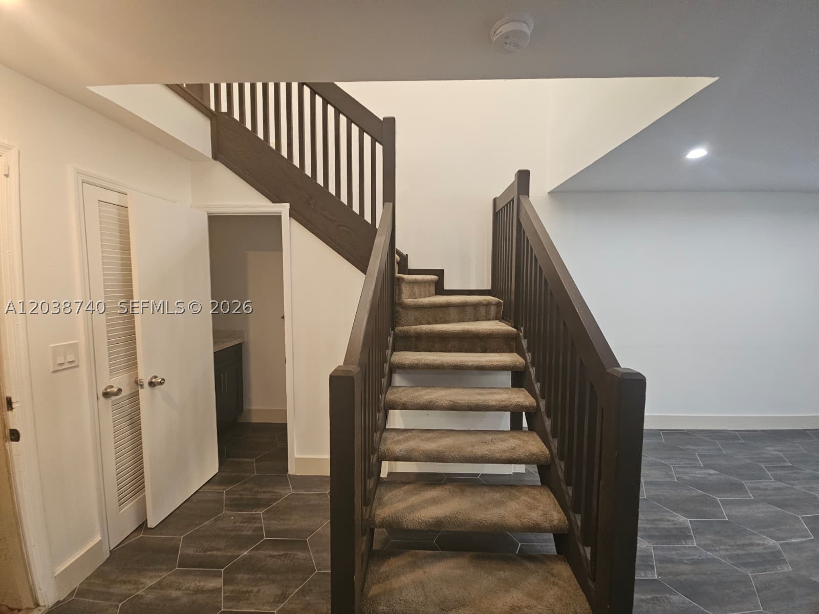 CYPRESS RUN TOWNHOMES - Residential Lease