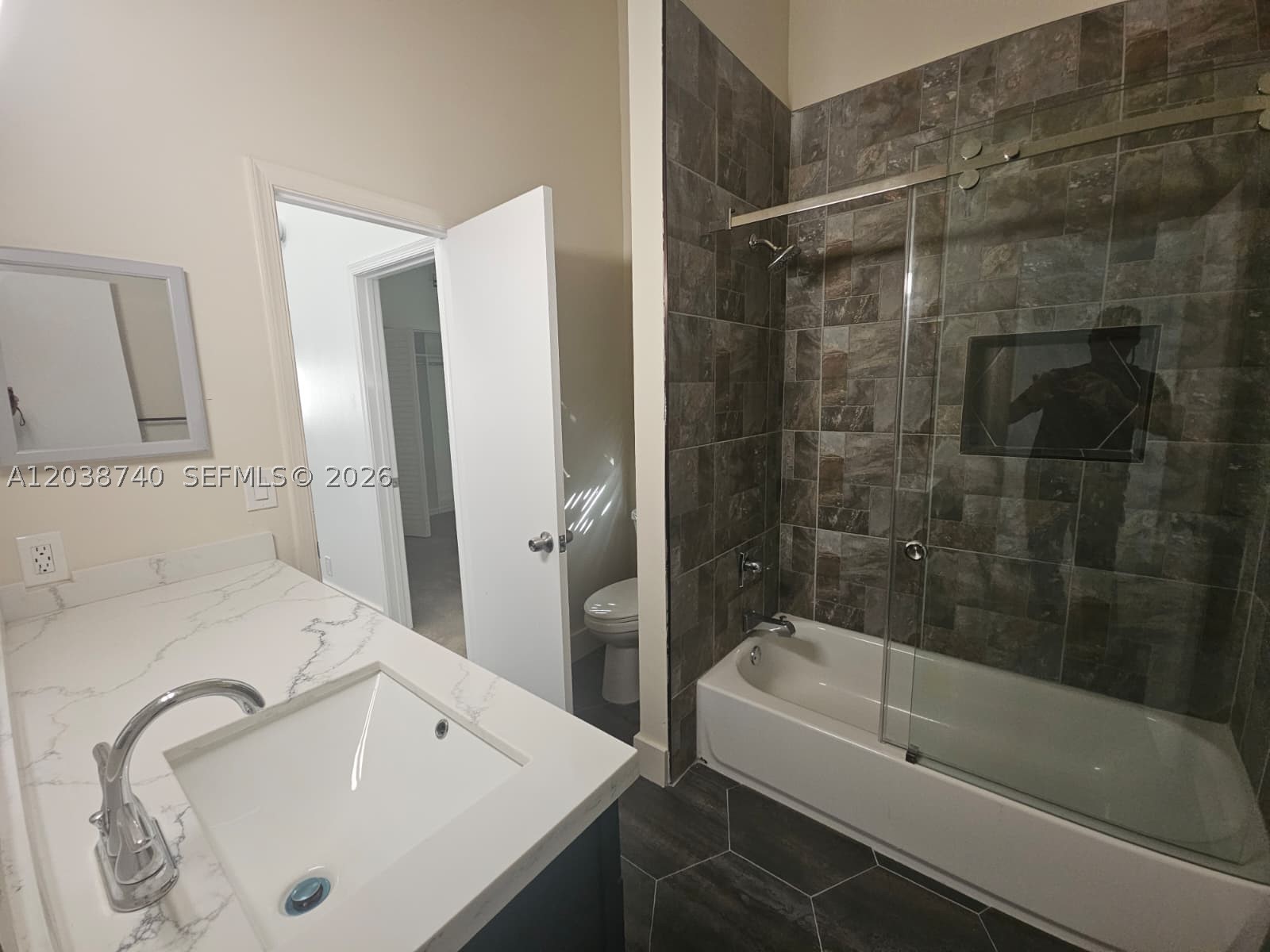 CYPRESS RUN TOWNHOMES - Residential Lease