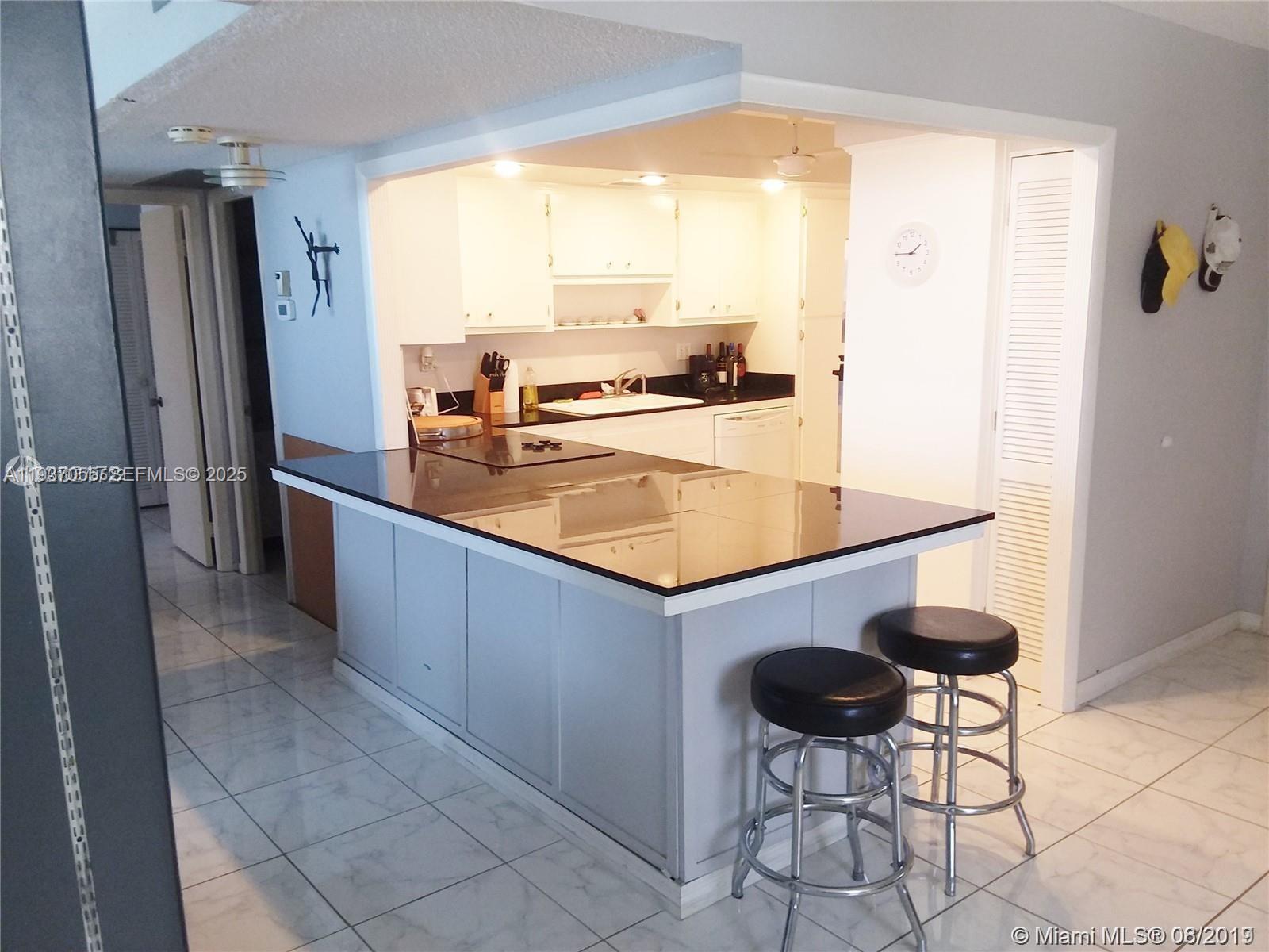 ALLINGTON TOWERS CONDO - Residential