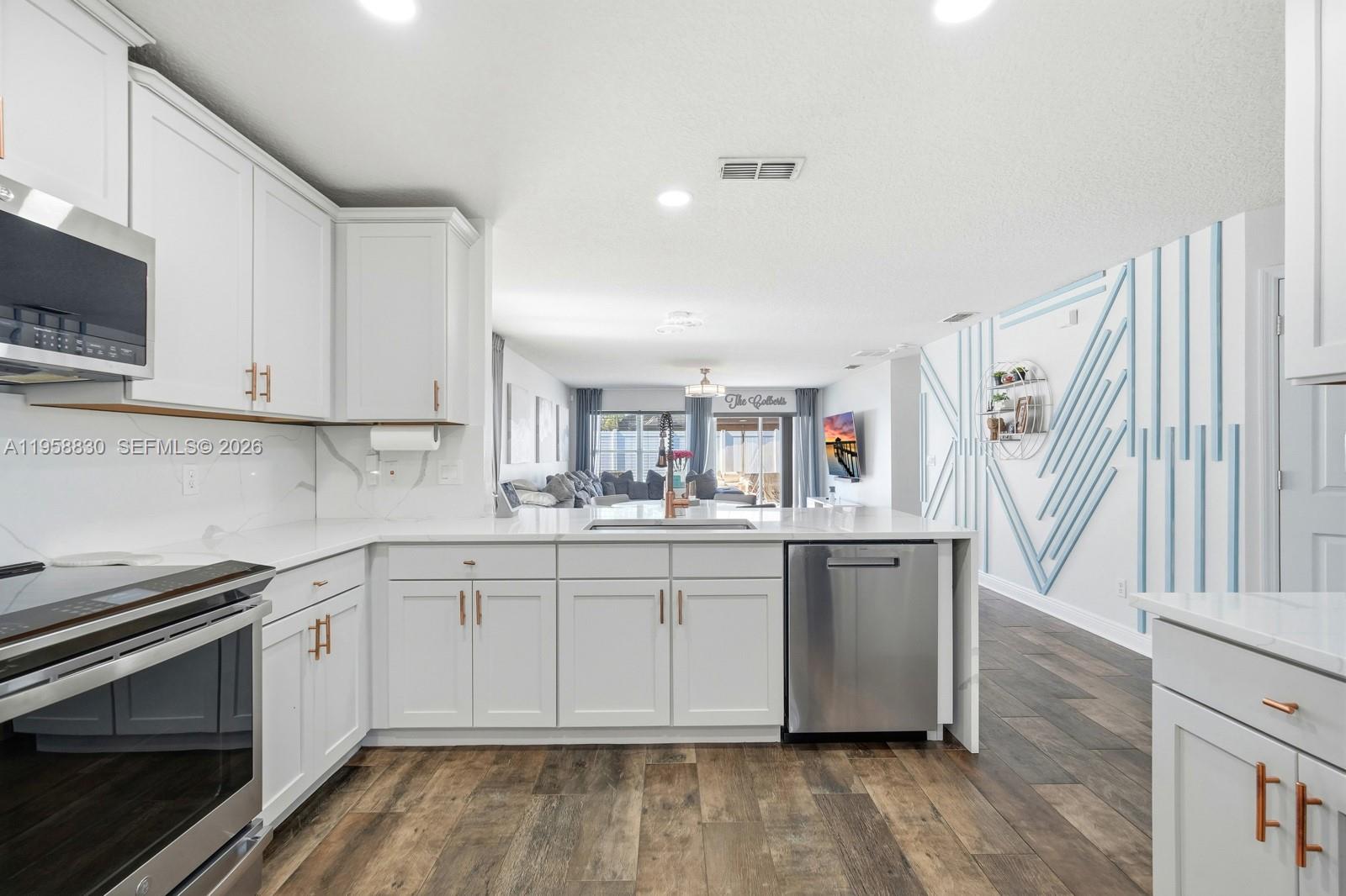 STERLING MEADOWS - Residential
