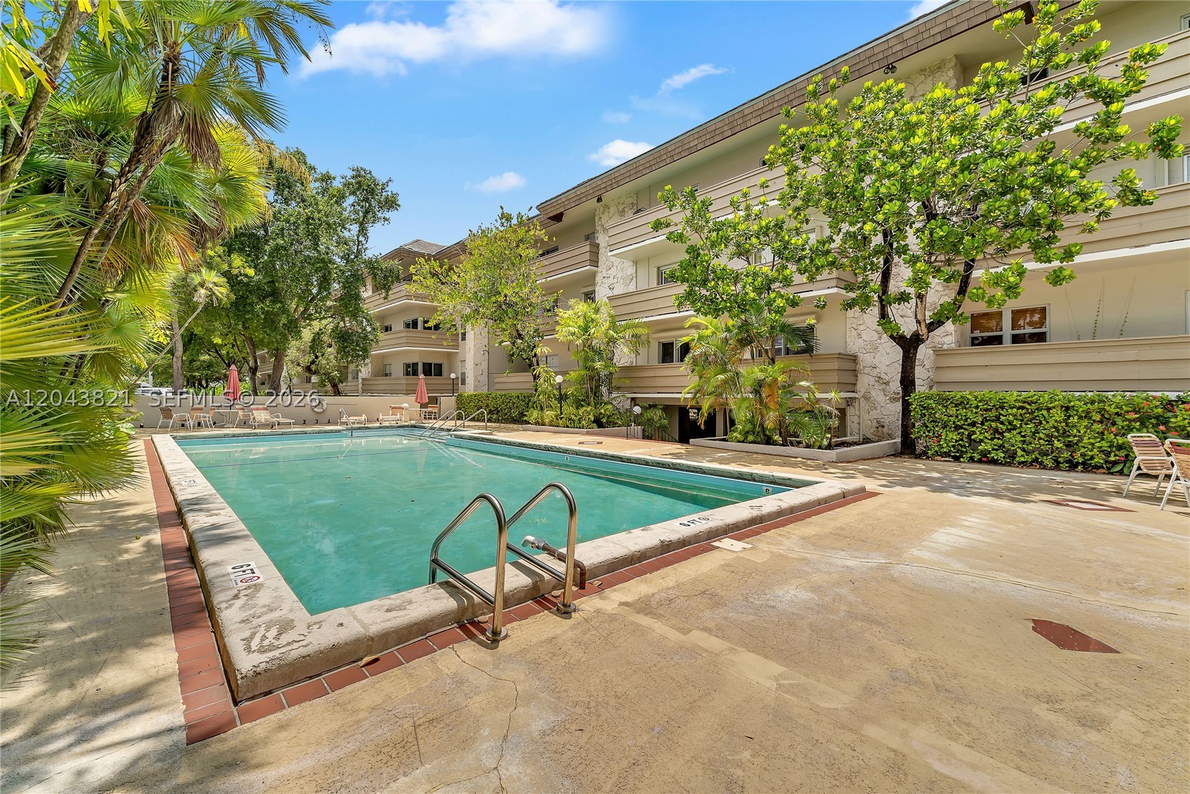 VILLA CAPRI CONDO - Residential