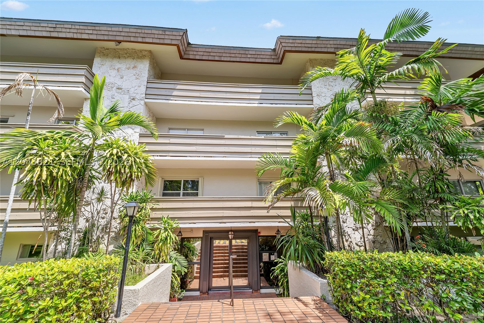 VILLA CAPRI CONDO - Residential