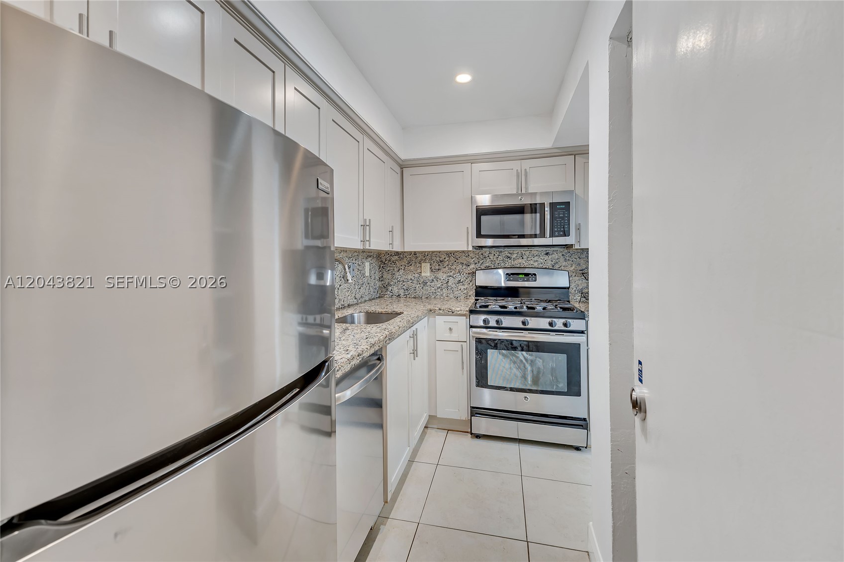 VILLA CAPRI CONDO - Residential