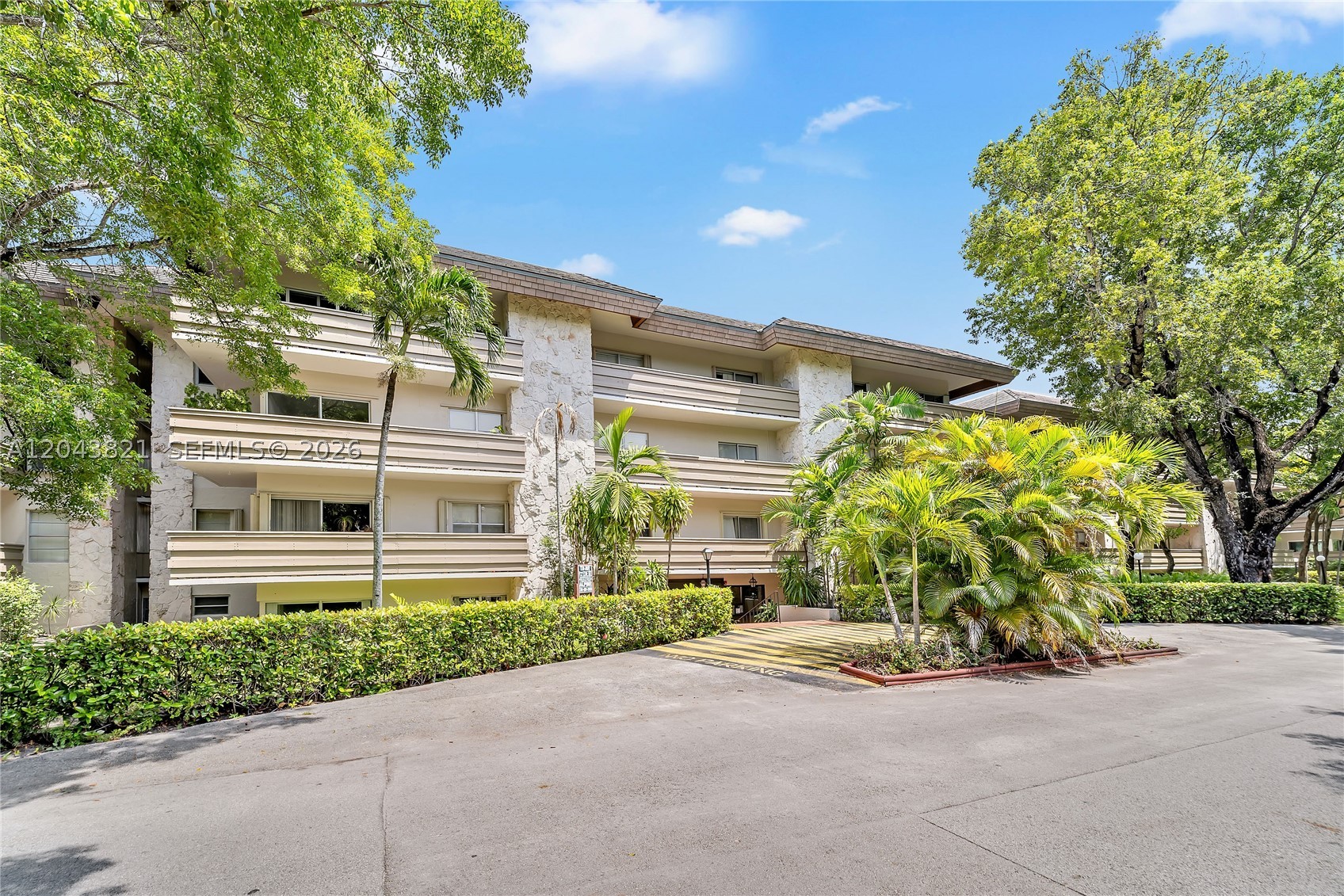 VILLA CAPRI CONDO - Residential