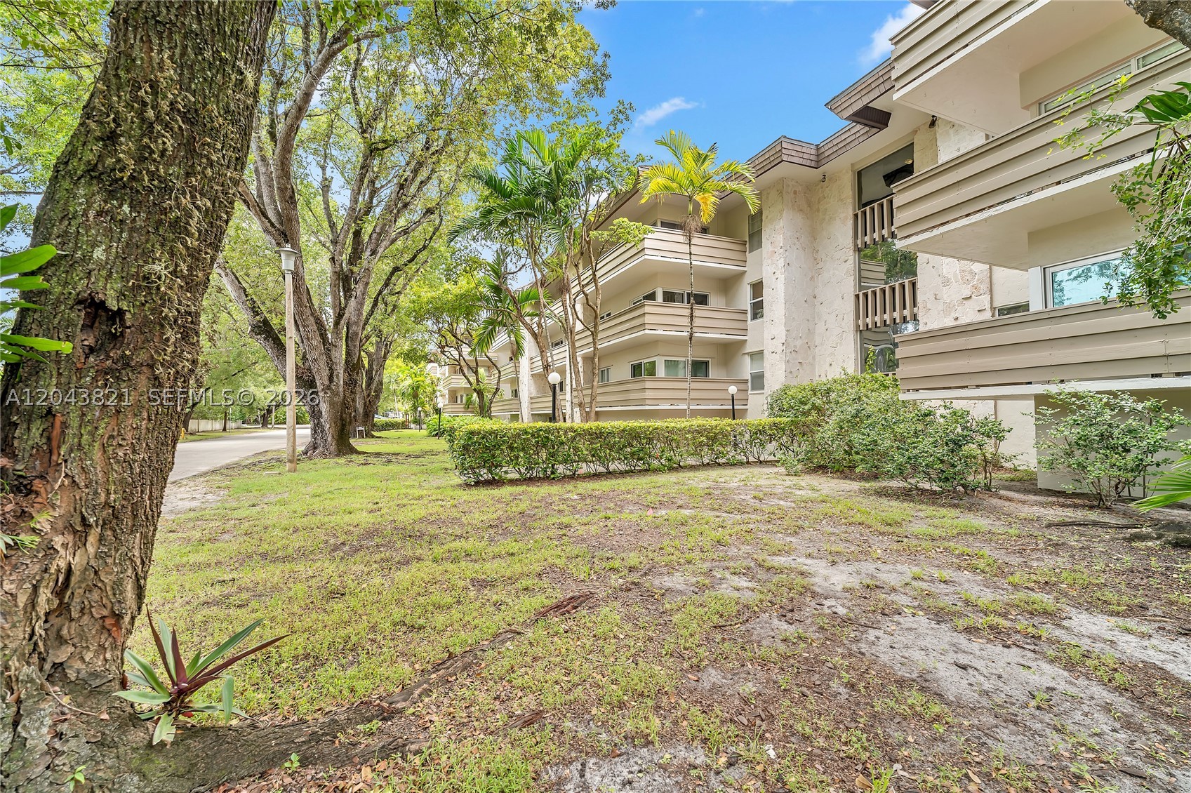 VILLA CAPRI CONDO - Residential