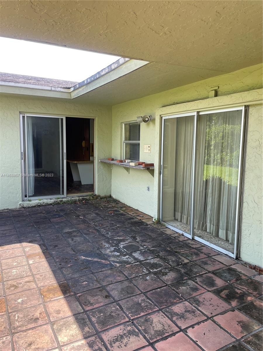 KENDALL SUNSET HOMES - Residential