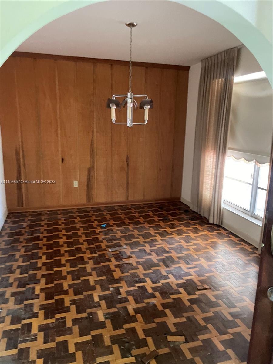 KENDALL SUNSET HOMES - Residential