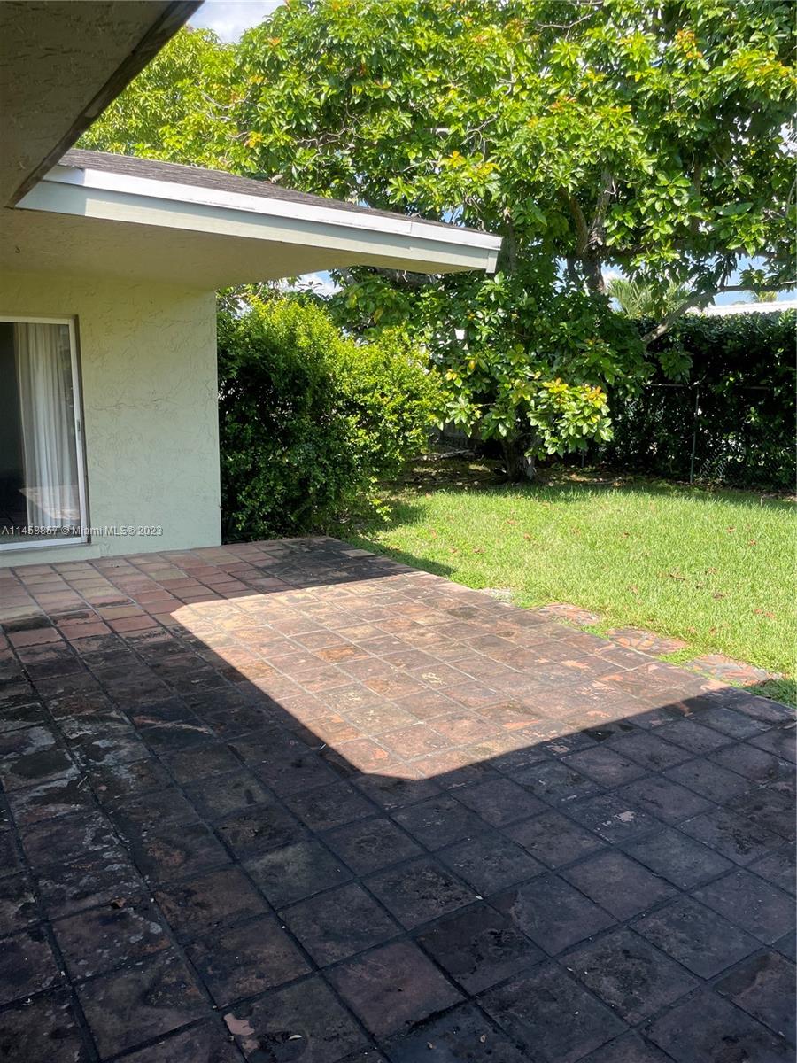 KENDALL SUNSET HOMES - Residential