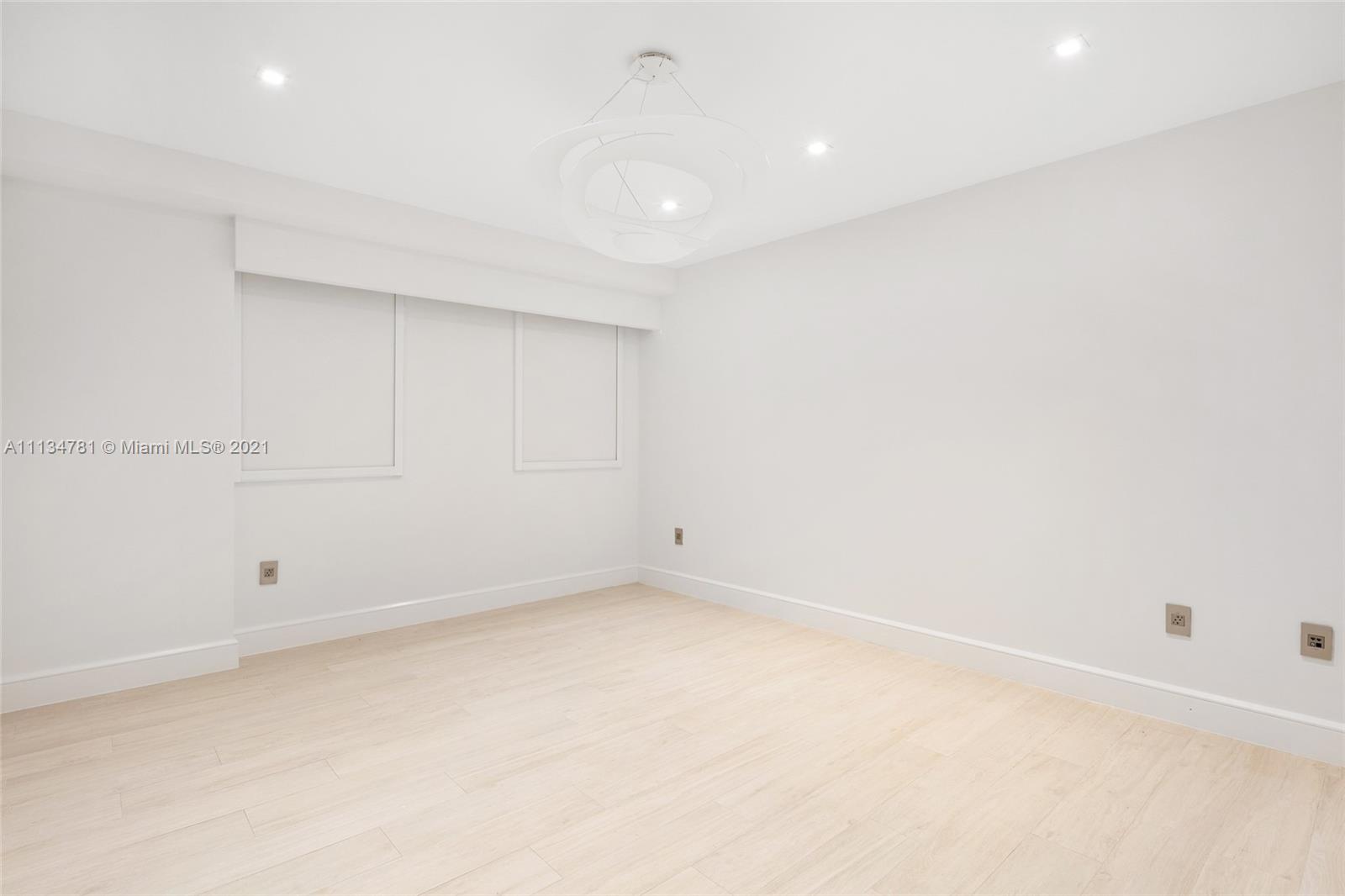 OCEAN HOUSE CONDO - Residential