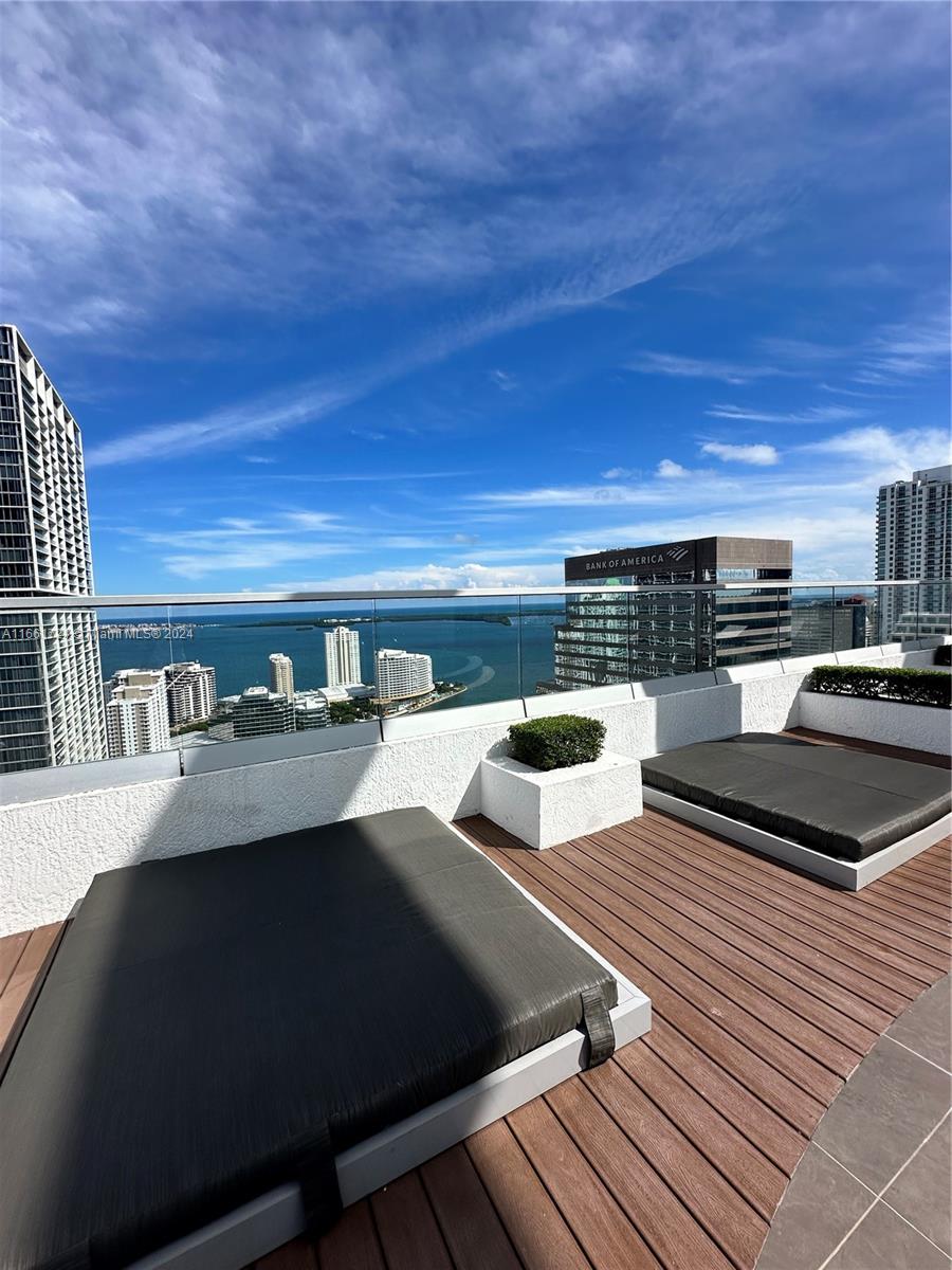 500 BRICKELL EAST CONDO - Residential Lease