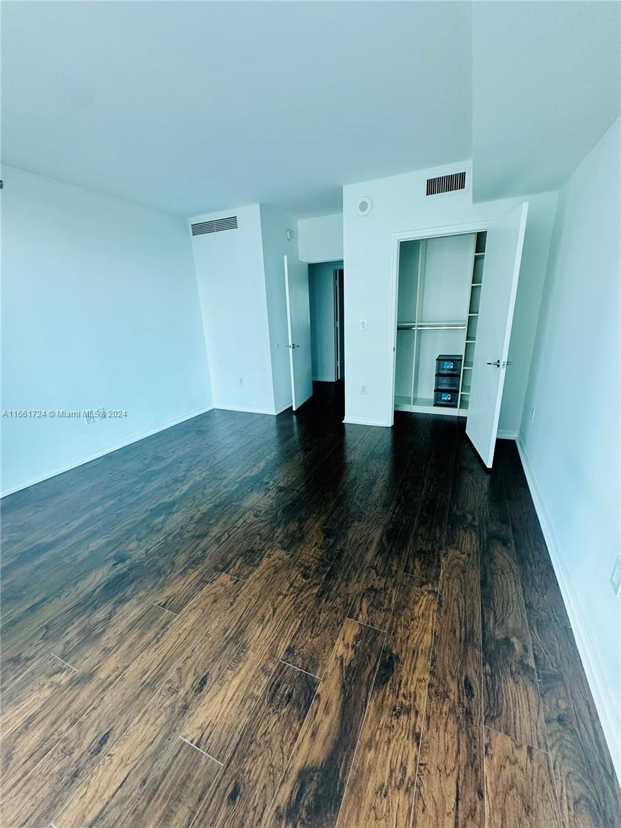 500 BRICKELL EAST CONDO - Residential Lease