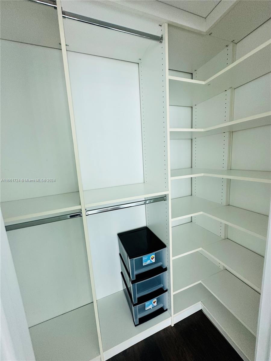 500 BRICKELL EAST CONDO - Residential Lease