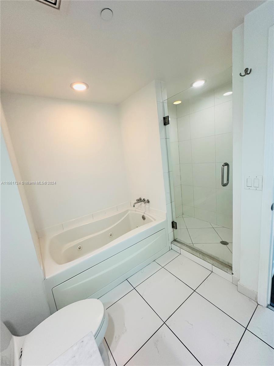 500 BRICKELL EAST CONDO - Residential Lease