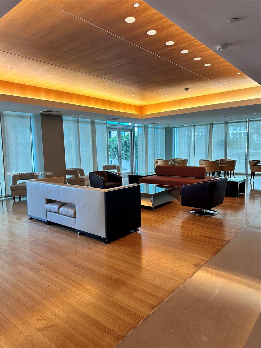 500 BRICKELL EAST CONDO - Residential Lease