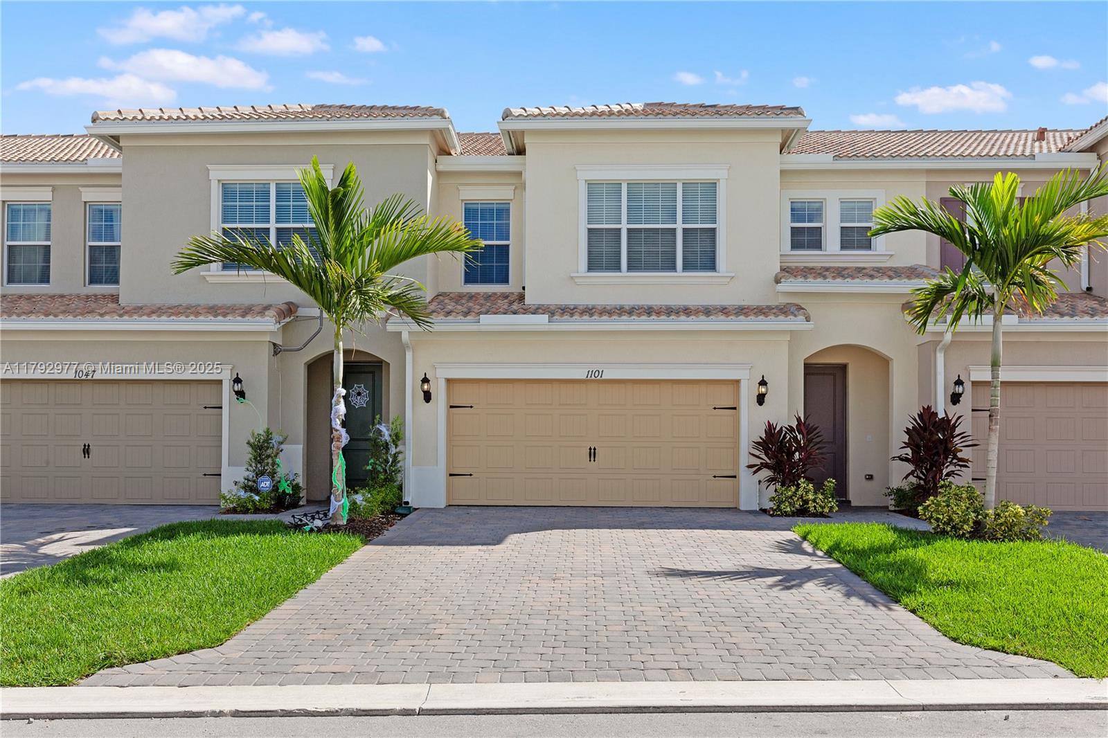PARKVIEW AT HILLCREST - Residential Lease