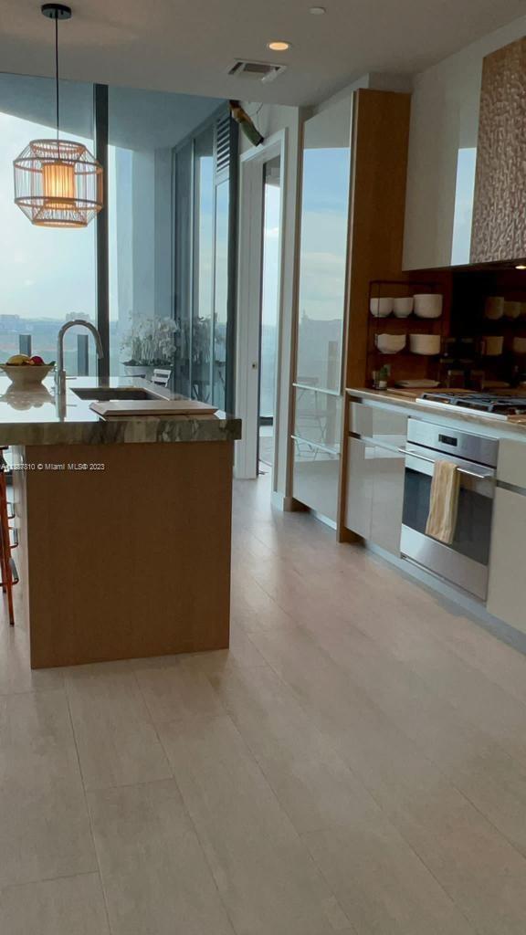 CLUB RESIDENCES AT PARK G - Residential Lease