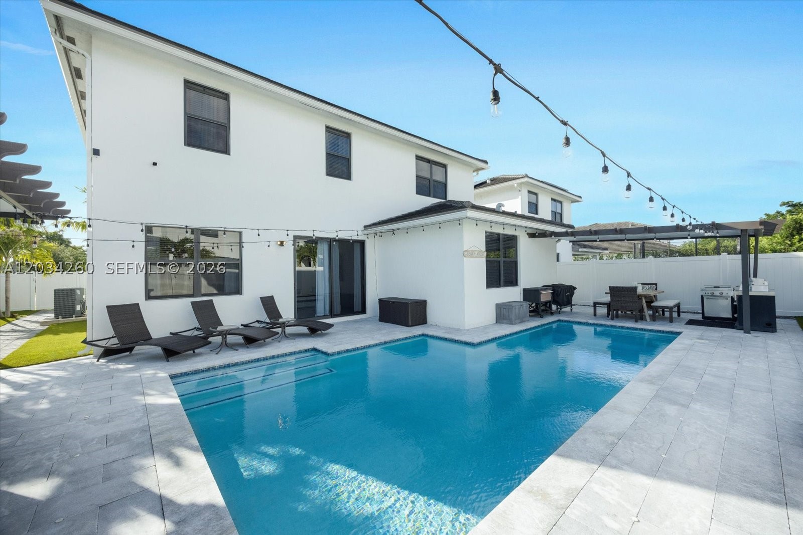 MC RESIDENTIAL - Residential