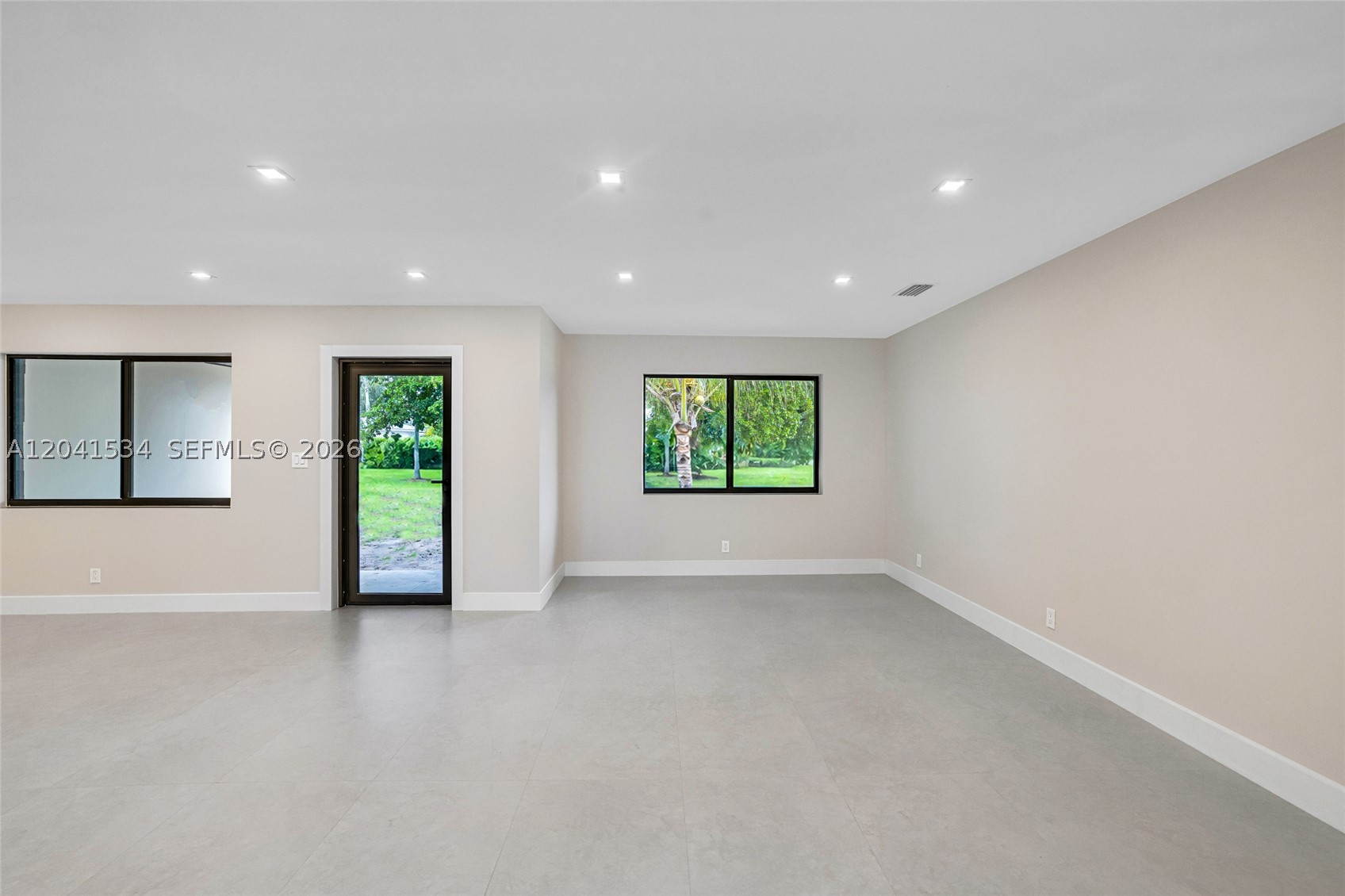 CORAL RIDGE ISLES - Residential