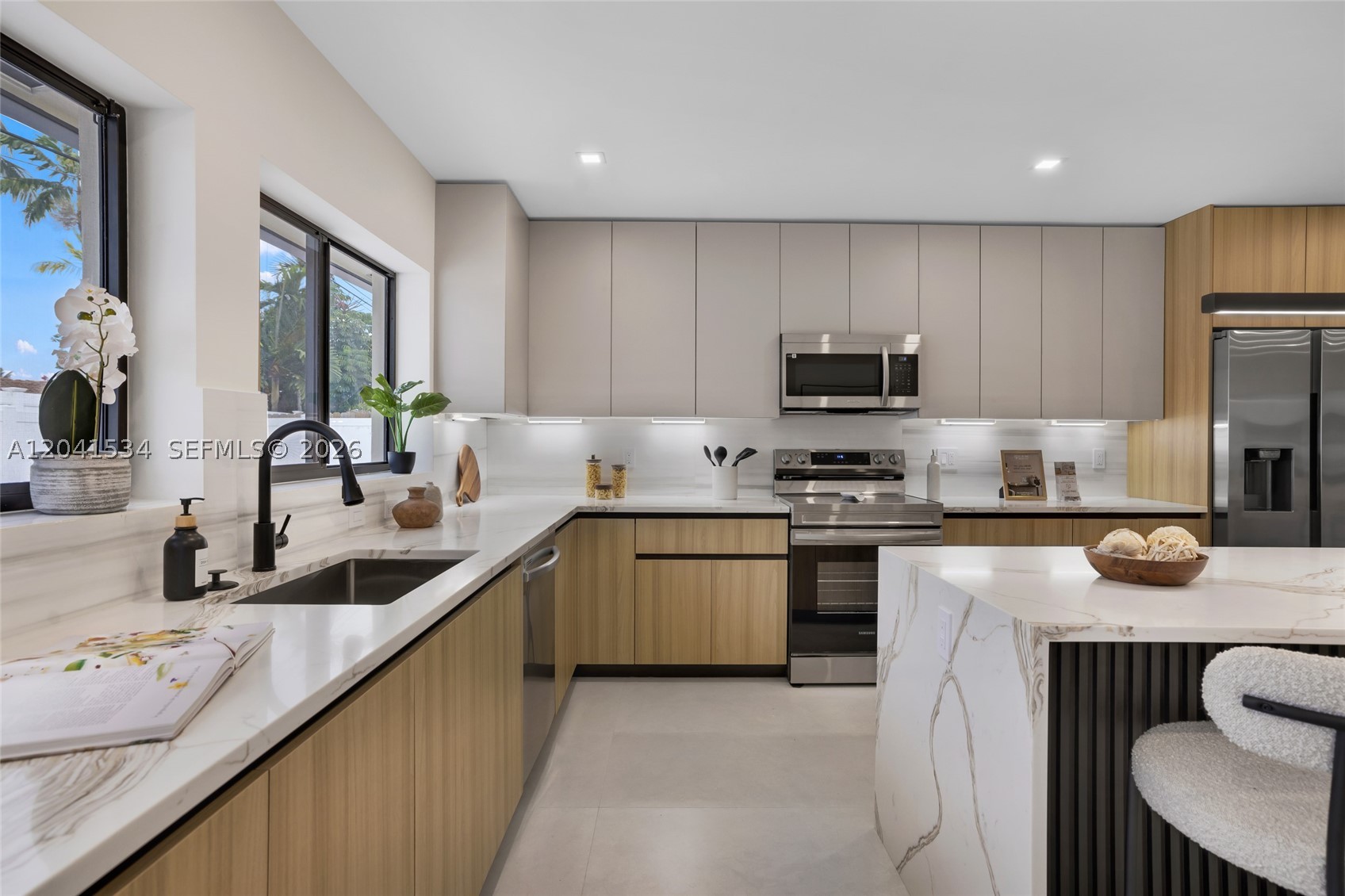 CORAL RIDGE ISLES - Residential