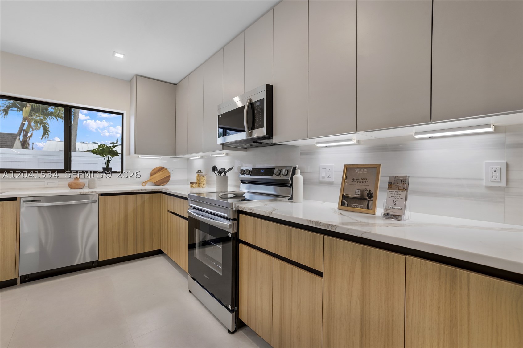 CORAL RIDGE ISLES - Residential