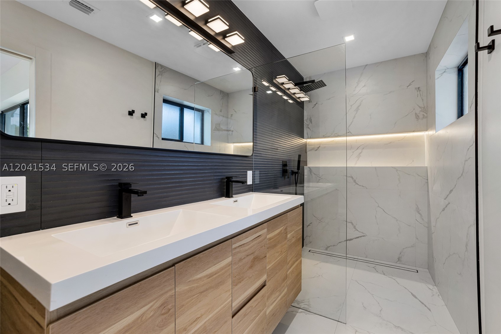 CORAL RIDGE ISLES - Residential