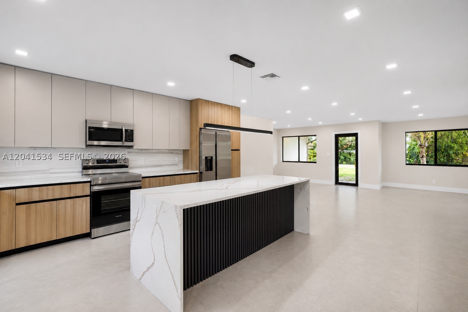 CORAL RIDGE ISLES - Residential