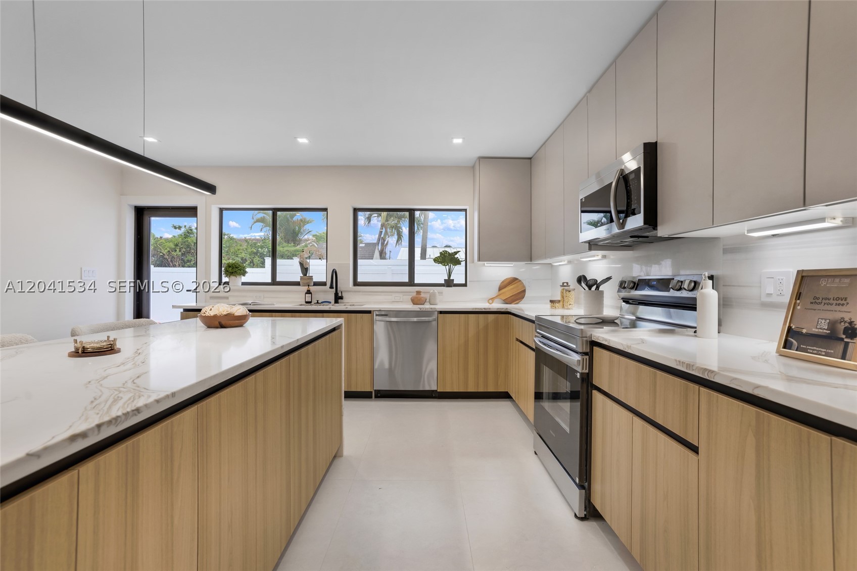 CORAL RIDGE ISLES - Residential