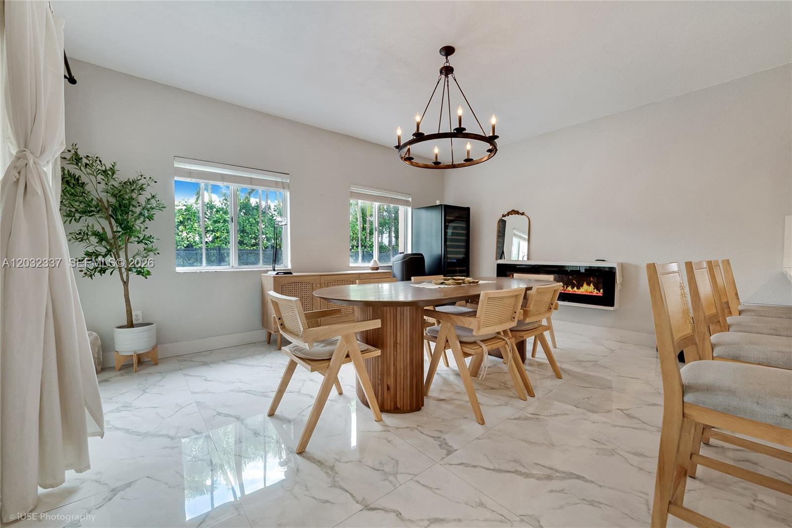 MIRENS PLACE - Residential