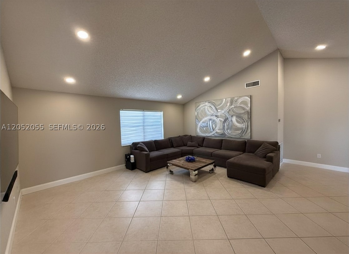 COUNTRY ADDRESS - Residential