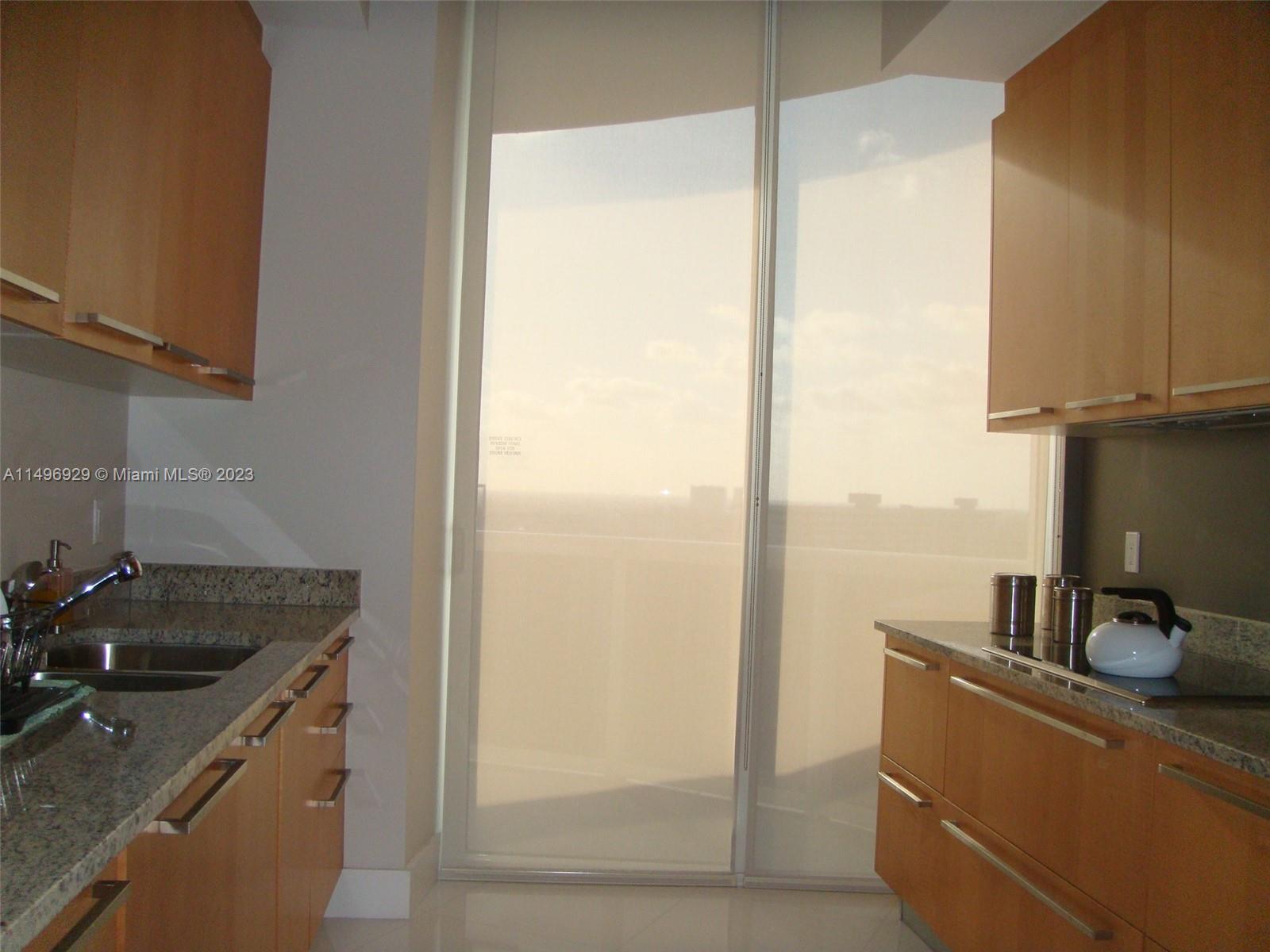 TDR TOWER III CONDO - Residential