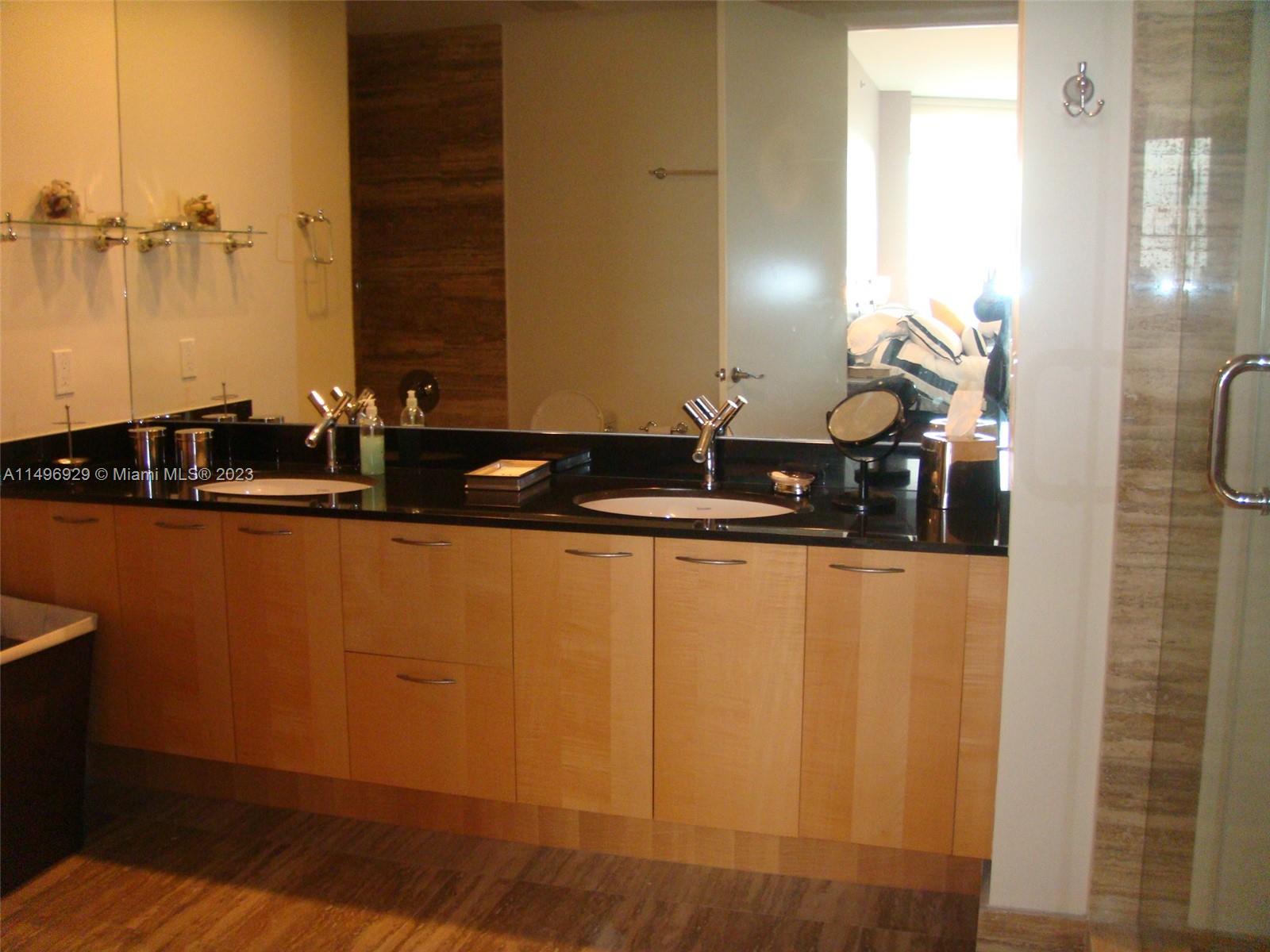 TDR TOWER III CONDO - Residential