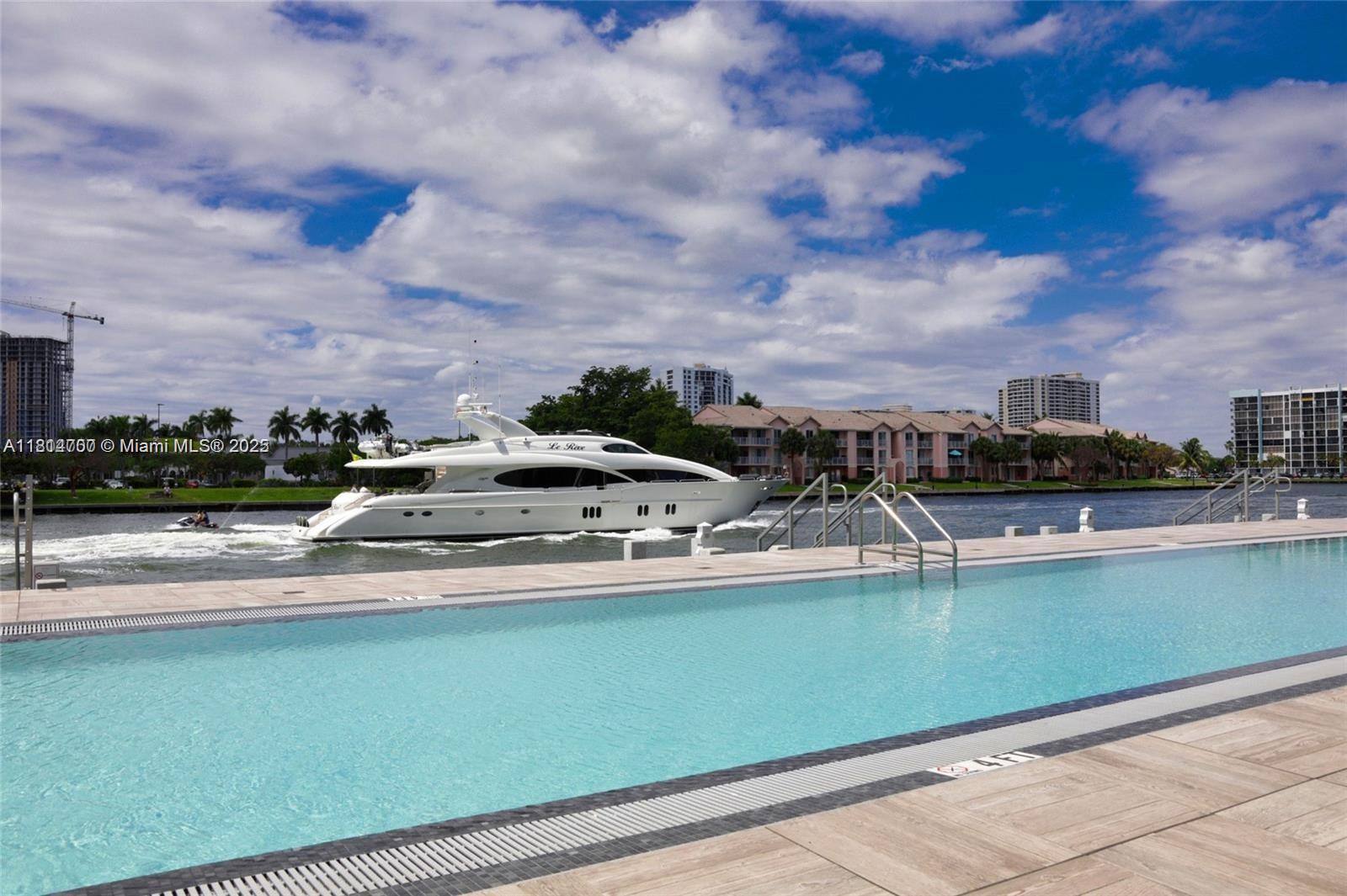 Hyde Beach House - Residential
