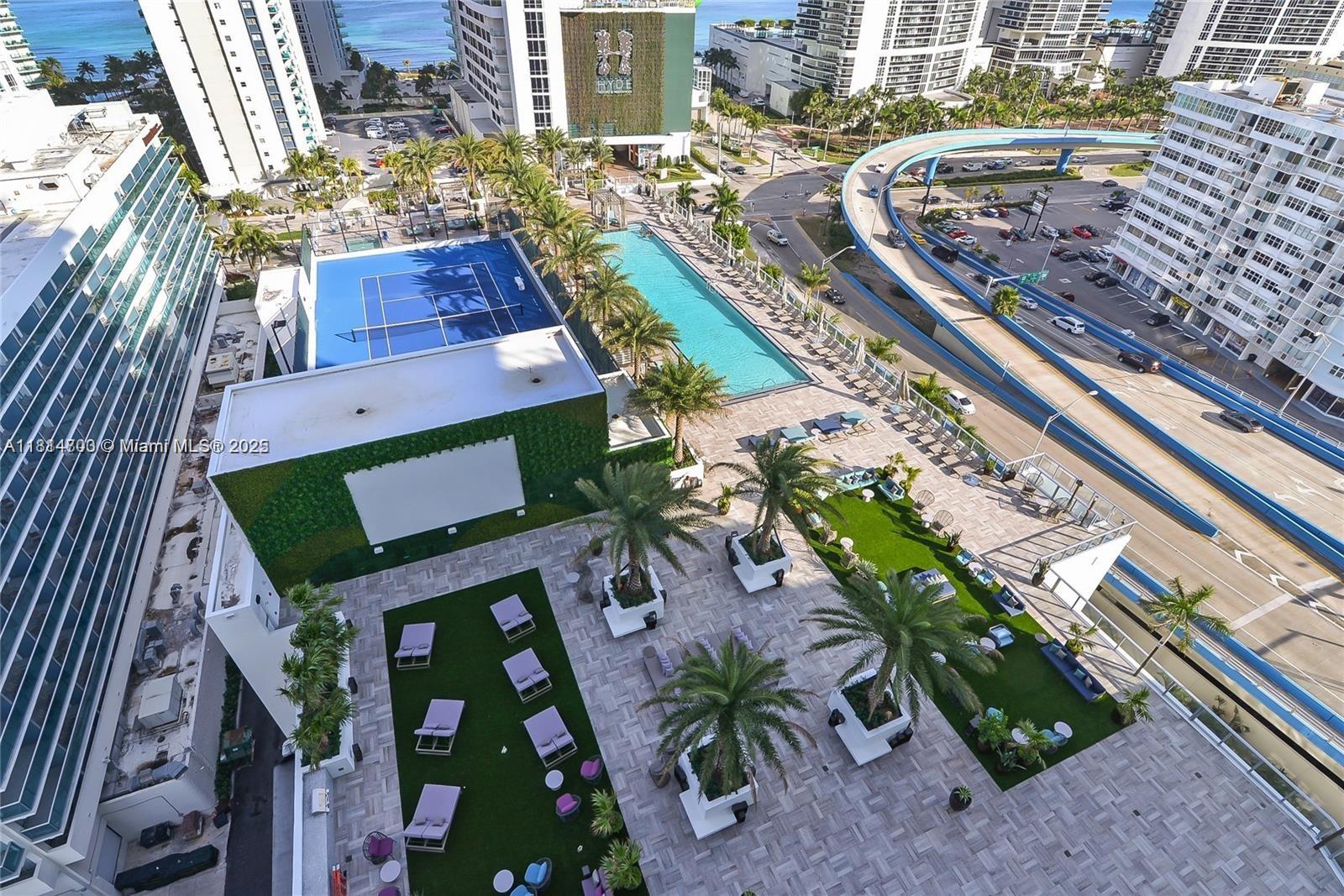 Hyde Beach House - Residential