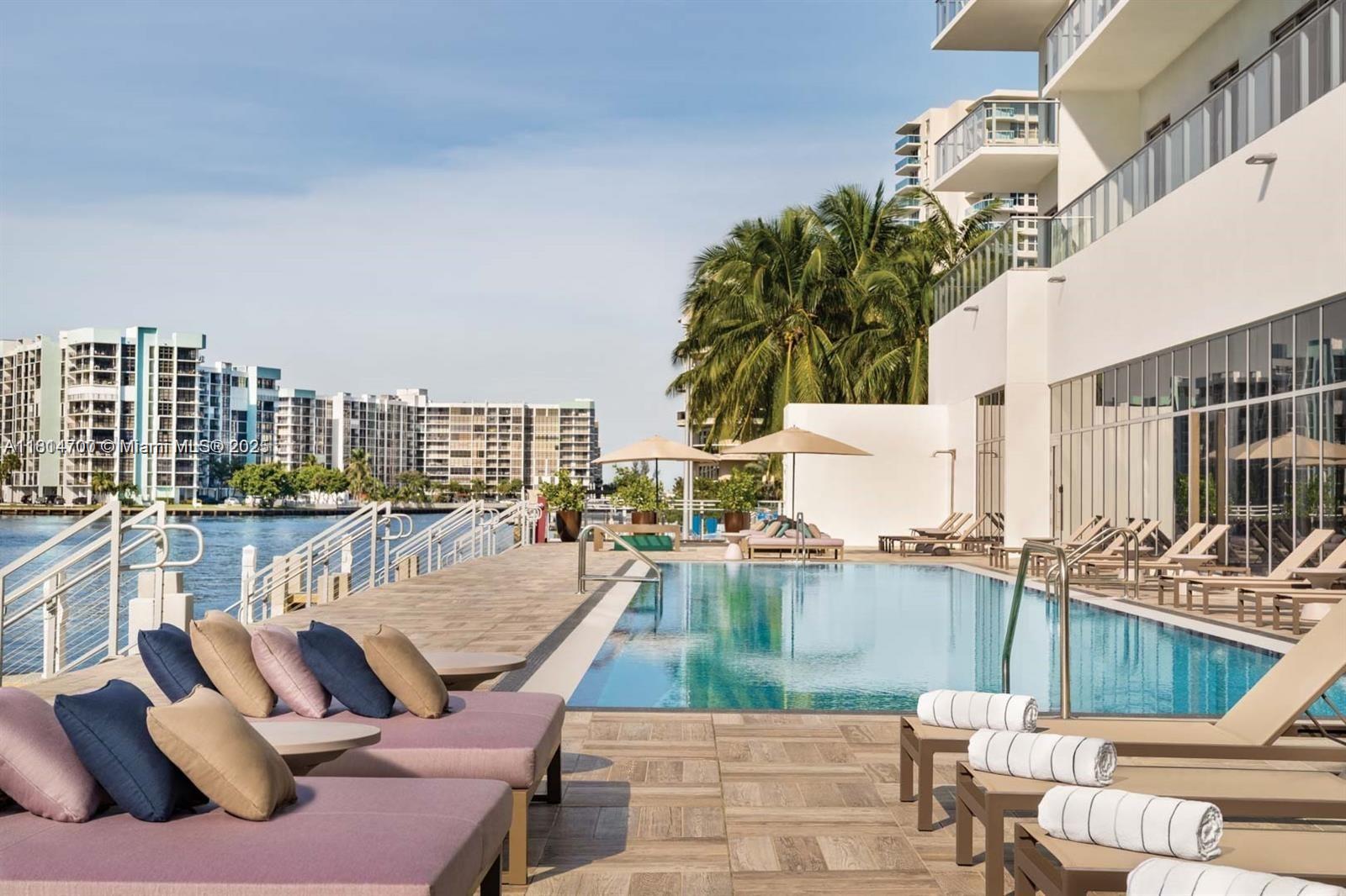 Hyde Beach House - Residential