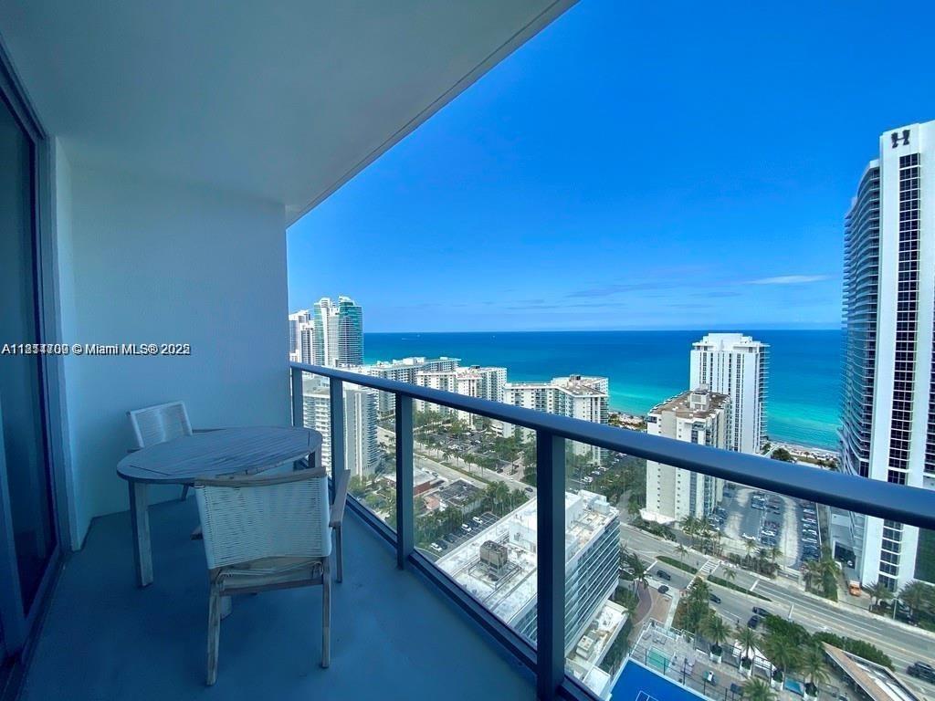 Hyde Beach House - Residential