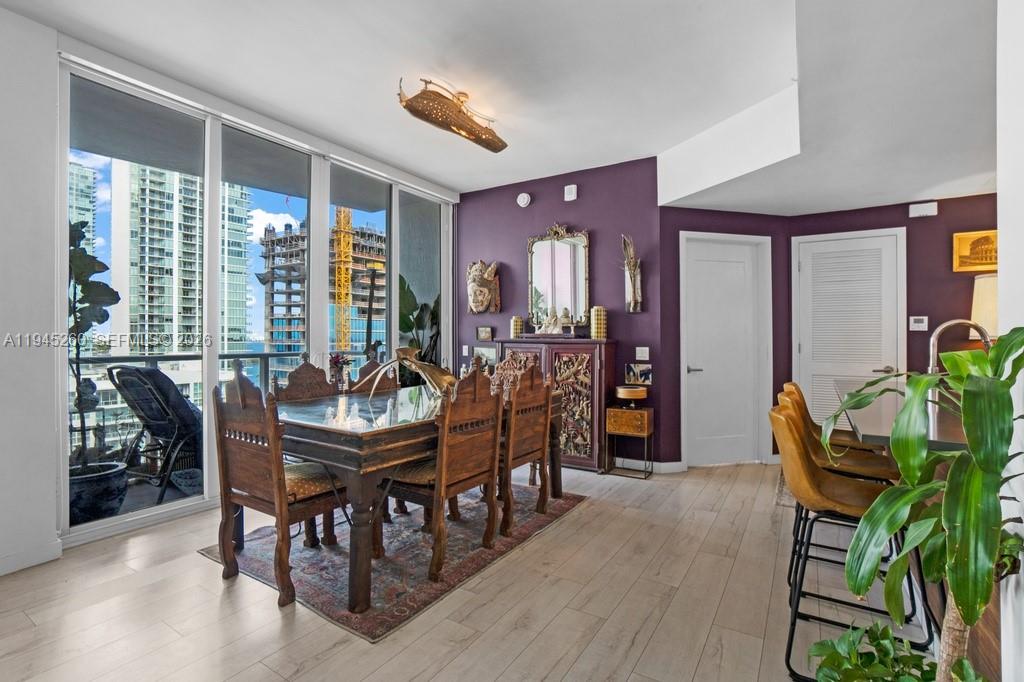 THE CRIMSON CONDO - Residential