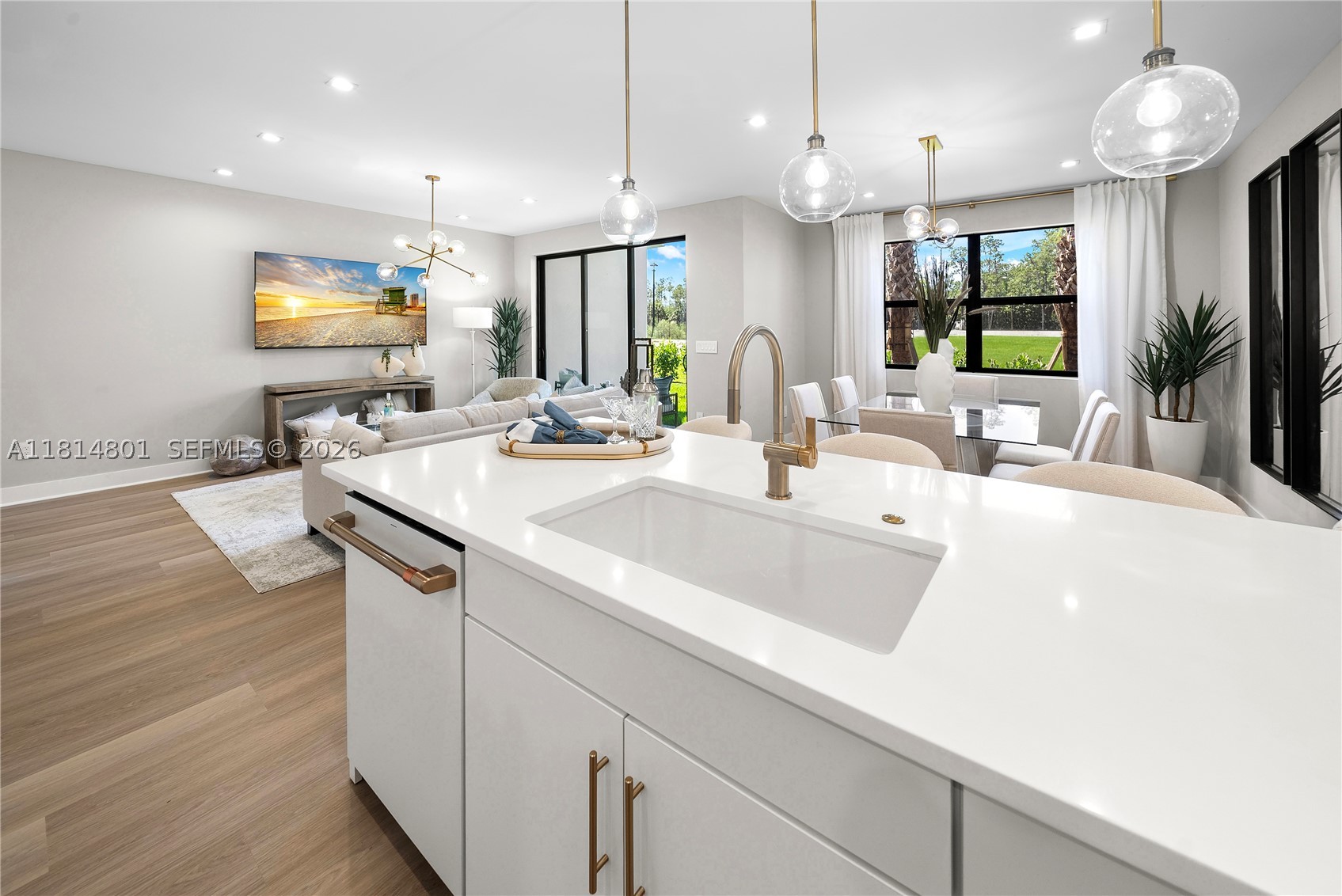 SANTA BARBARA PLACE - Residential