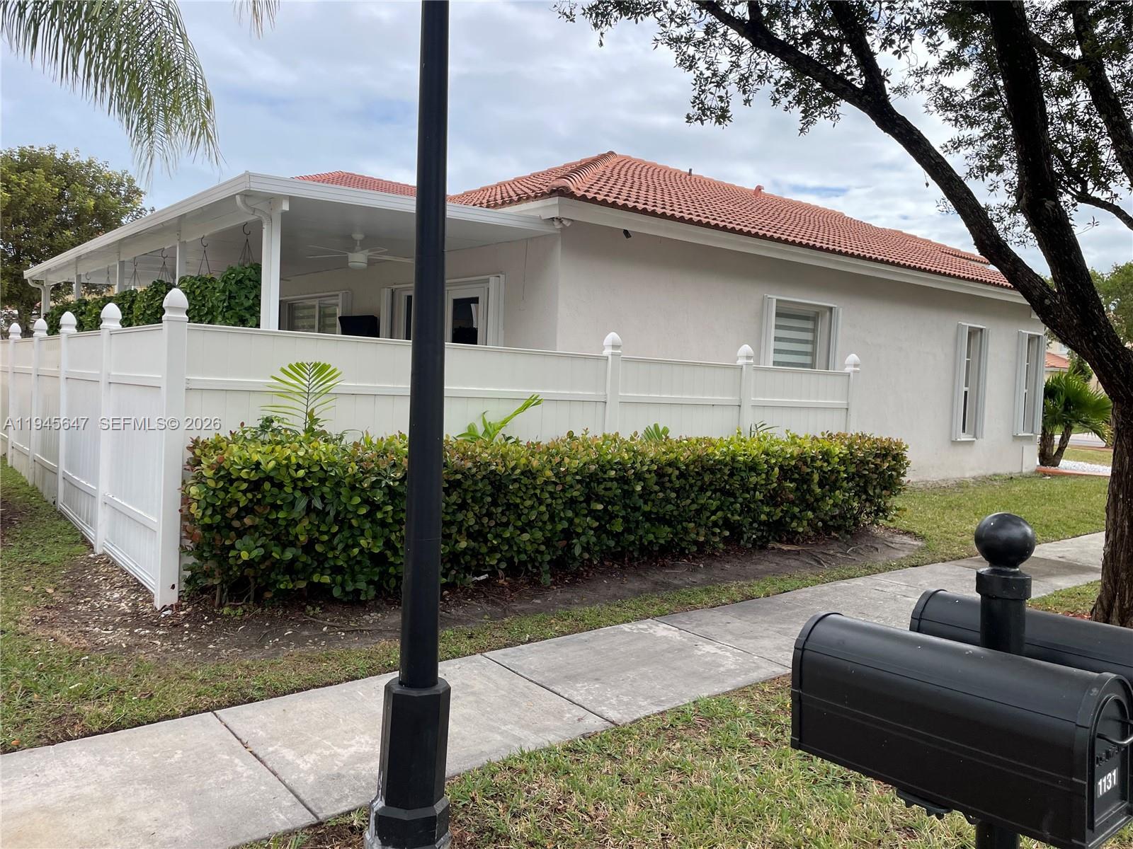 PORTOFINO OAKS - Residential