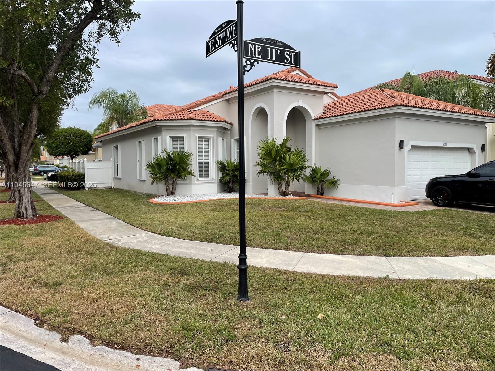 PORTOFINO OAKS - Residential