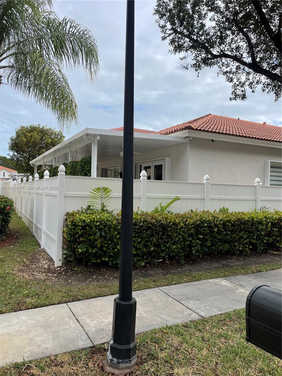 PORTOFINO OAKS - Residential