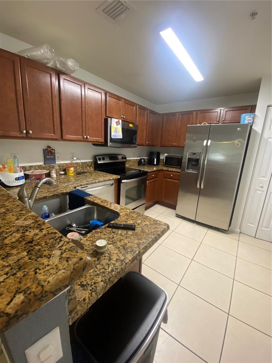 ST MORITZ AT DORAL CONDO - Residential