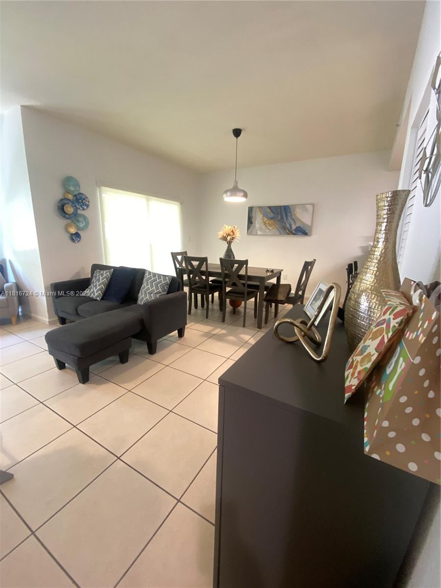ST MORITZ AT DORAL CONDO - Residential
