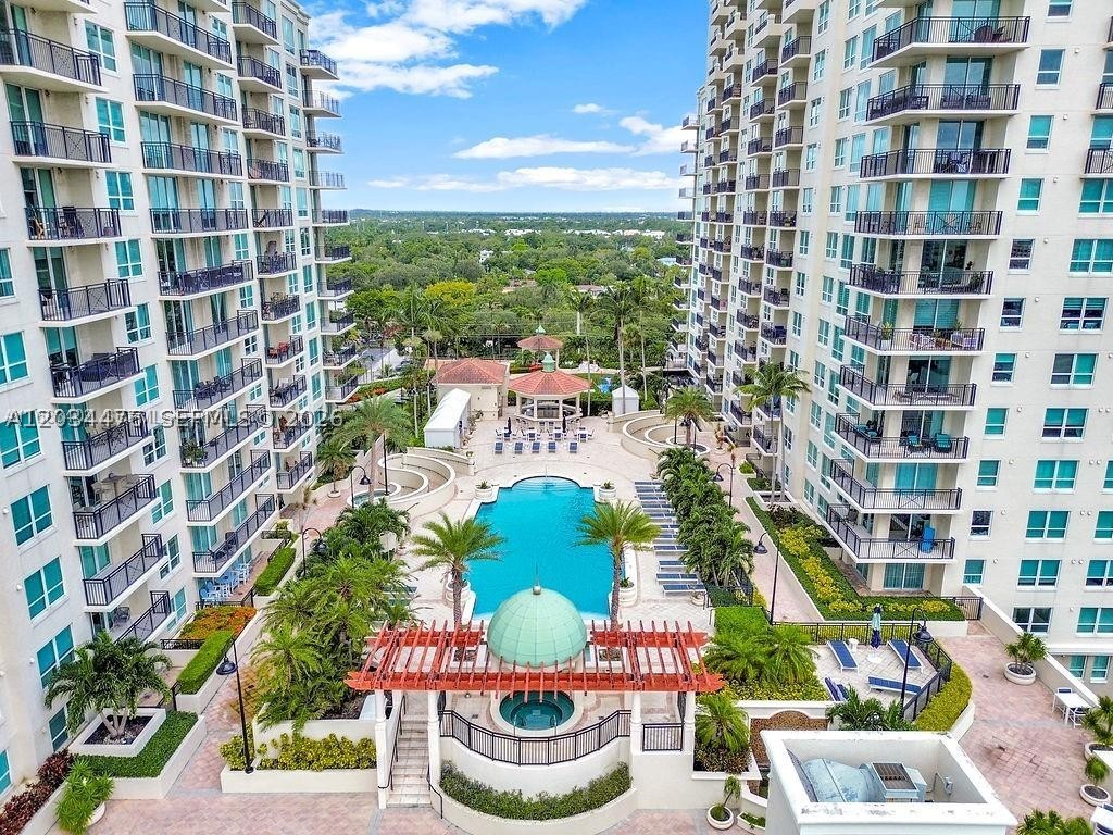 SYMPHONY NORTH CONDO - Residential