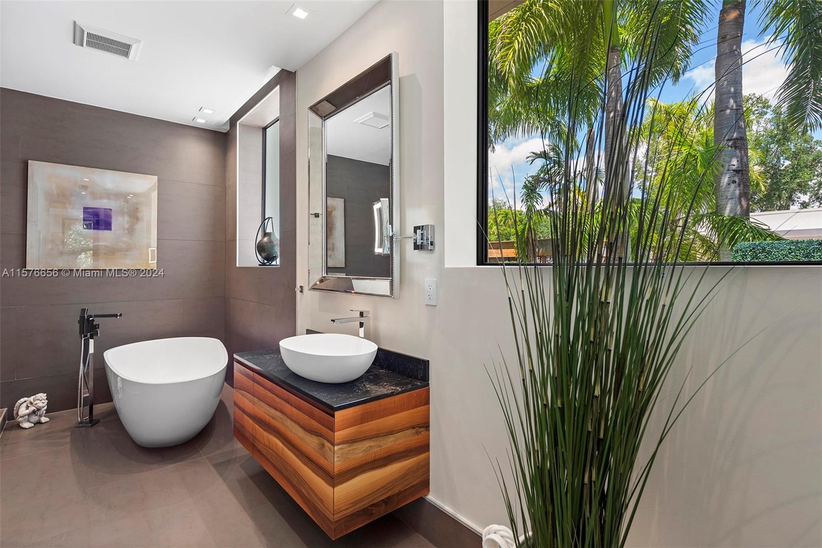 HARDING GROVE OAK - Residential