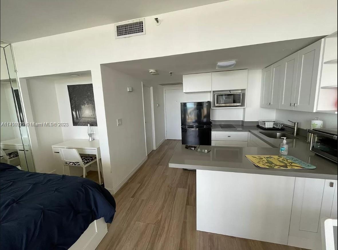 VENETIA CONDO - Residential Lease