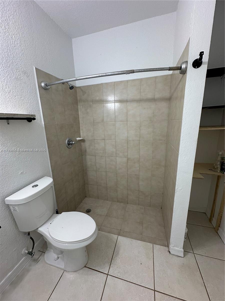 WATERSIDE TOWNHOMES SEC 4 - Residential Lease