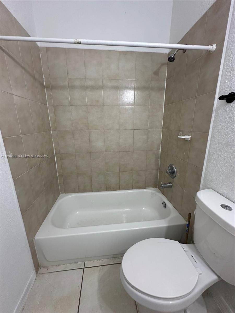 WATERSIDE TOWNHOMES SEC 4 - Residential Lease