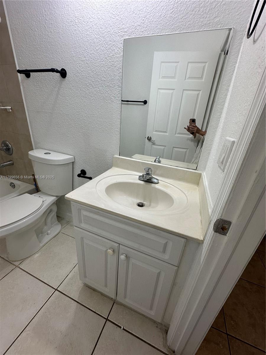 WATERSIDE TOWNHOMES SEC 4 - Residential Lease